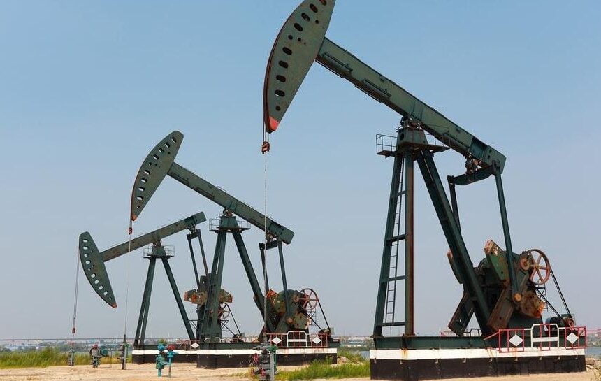 Российская нефть продается по цене выше 120 долларов за баррель – СМИ
