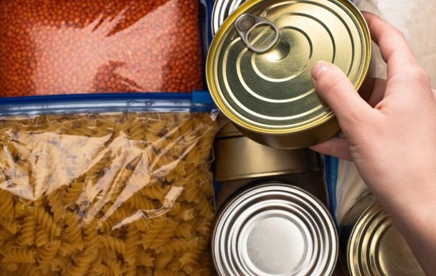 Киев готовит запасы продуктов и воды на случай чрезвычайных ситуаций,