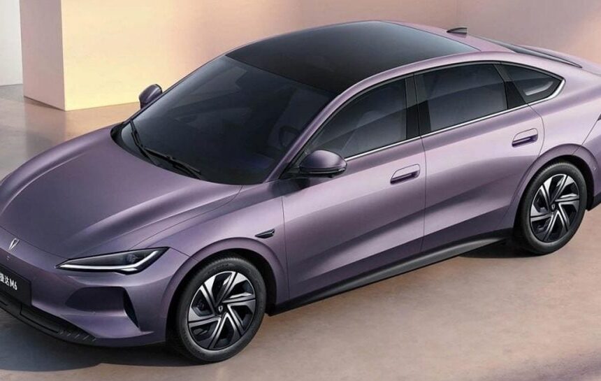 в продажу поступил недорогой электромобиль Jetta M6