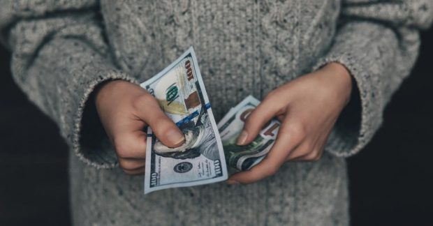 сколько будет стоить 100 долларов в гривне в сентябре