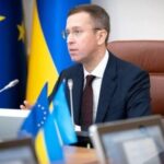 Премьер-министр рассказал, сколько денег недополучил бюджет из-за российских атак на бизнес