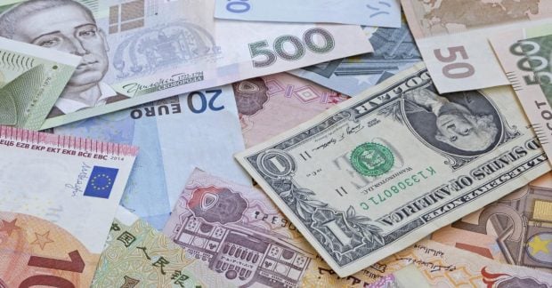 какой курс доллара в обменниках в Украине сегодня