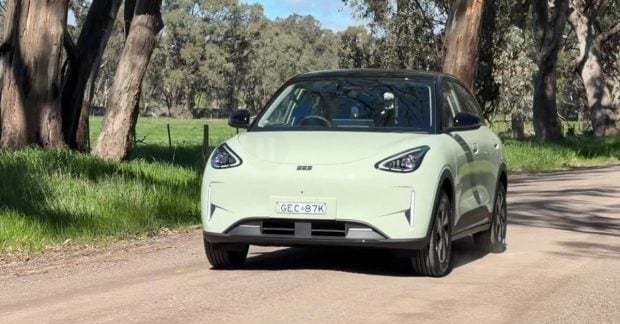 Geely EX3 отправили в дальнюю поездку