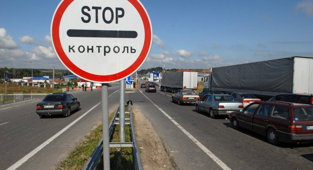Украина ведет переговоры о переносе таможенных проверок на территорию ЕС, — FT