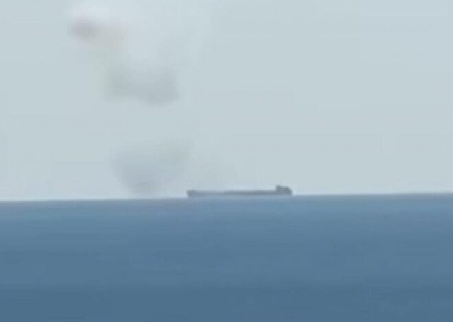 Грузовое судно с зерном атаковали в Черном море: есть погибшие и раненые