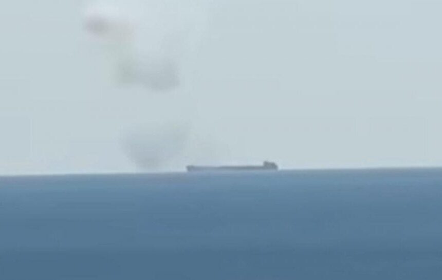 Грузовое судно с зерном атаковали в Черном море: есть погибшие и раненые