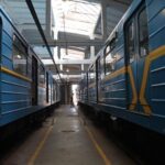 Киевское метро пострадало в результате массированного обстрела со стороны РФ: какие станции закрыли