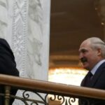 Эта компания бьёт путину по рукам, которые Пётр Алексеевич так нежно пожимал во время войны