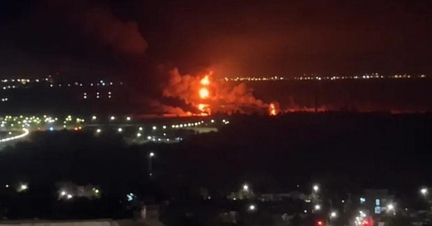 ВСУ поразили еще один российский НПЗ и повредили ключевой для логистики мост