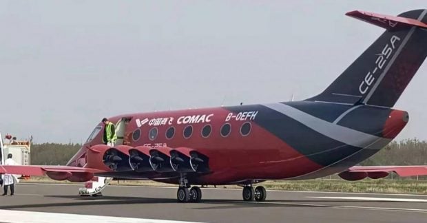 Появились первые фото прототипа полностью электрического самолета CE-25A